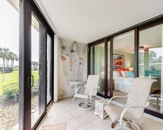 Anastasia's Treasure 2 BR 2BA /Ground Floor Great Location Beach Front Complex - Saint Augustine Beach - Balcón