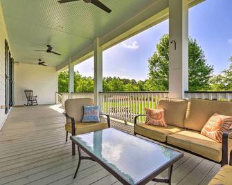 Bright Waveland Home - Walk to Beach Access! - Waveland - Balcony