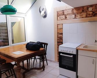 Golden Lion - Bouillon - Comedor