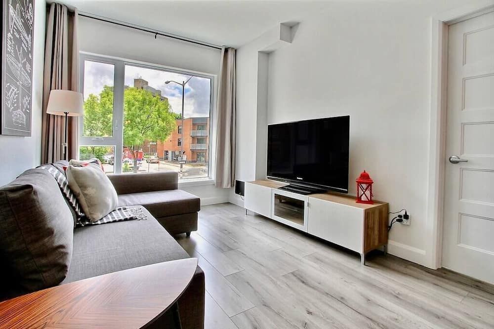 Initial - Pilote - Centre-Ville De Québec - קוויבק סיטי - סלון