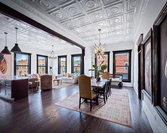 The Lofts on Gault: Haralson, Eclectic style in historic downtown Fort Payne - Fort Payne - Huiskamer