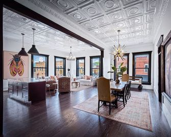 The Lofts on Gault: Haralson, Eclectic style in historic downtown Fort Payne - Fort Payne - Huiskamer