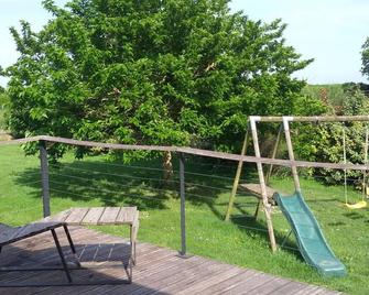 Charmant gîte restauré, idéal famille, entre Vendôme et Lavardin, avec cheminée, jardin, et jeux enfants - FR-1-491-374 - Saint-Rimay - Patio