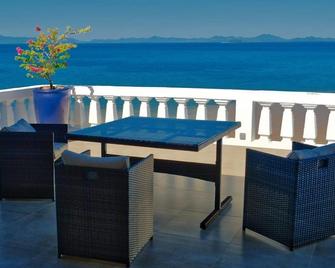 Les Terrasses d'Ulysse - Isla Nosy Be - Balcón