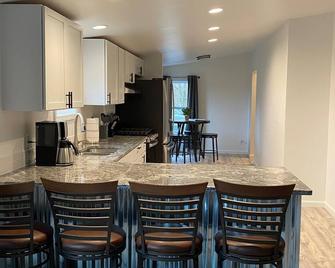Cozy Country Home Near Boyne City and Boyne Mt - Boyne City - Kitchen
