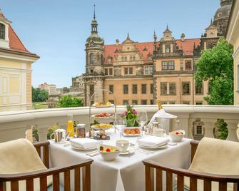 Hotel Taschenbergpalais Kempinski Dresden - Dresden - Balcony