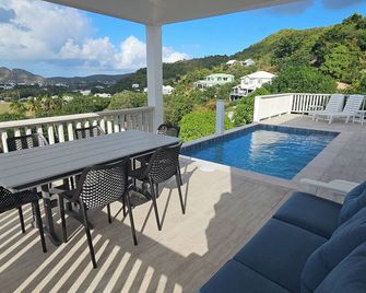 Brand New Build! Oceanview 3-Bedroom House With Pool - Swetes - Balkon