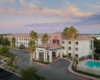 Hampton Inn & Suites Palmdale - Palmdale - Gebäude