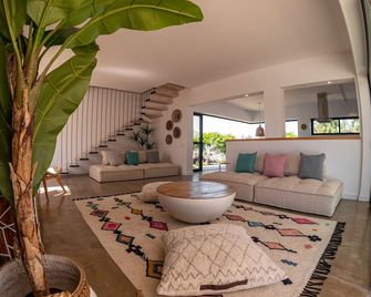 Fully equipped villa for 6 to 8 people located in Lajares - La Oliva - Wohnzimmer