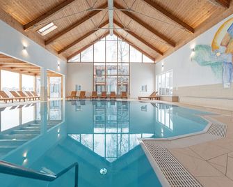 Ferienpark Kreischberg by Alps Resorts - Sankt Georgen ob Murau - Piscina
