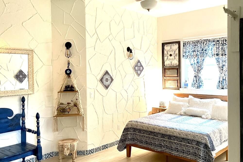 Unique Experience at Neems Paradise - Pinellas Park - Chambre
