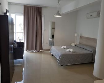 Valentinos Apartments - Paphos - Dormitor