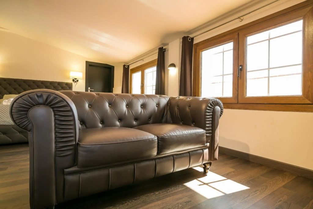 هوتل مونتمار - روسيس - غرفة معيشة