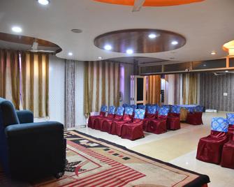 Tobo Syona Residency - لكناو - ردهة