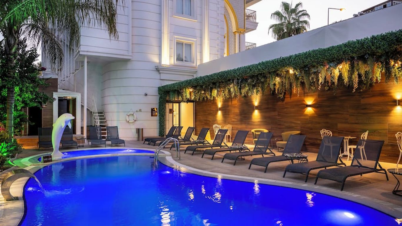 Sealife Lounge - Adult only