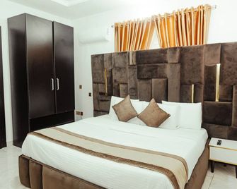 2-Bed Luxury Flat - Pet Friendly - Pool - Gym - Lagos - Bedroom