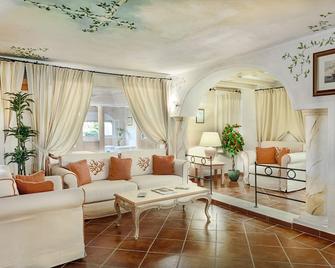 Colonna Beach Hotel Marinella - Golfo Aranci - Reception