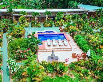 Hotel Secreto La Fortuna - La Fortuna - Pool