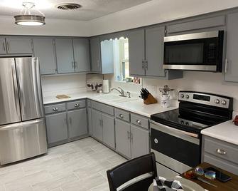 The Heights - Town & Country Living - Tupelo - Kitchen