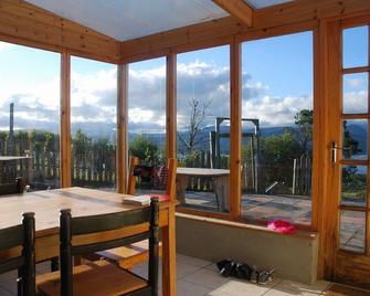 Beara jewel, Simple but complete appartment style property with stunning view. - Dawros Bridge - Comedor