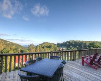 Blackberry Lodge - Boone - Balcony