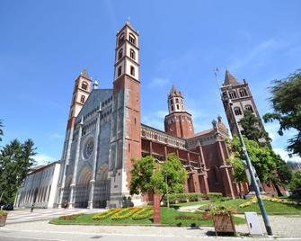 Chicco Apartment Small Business - Vercelli - Edificio