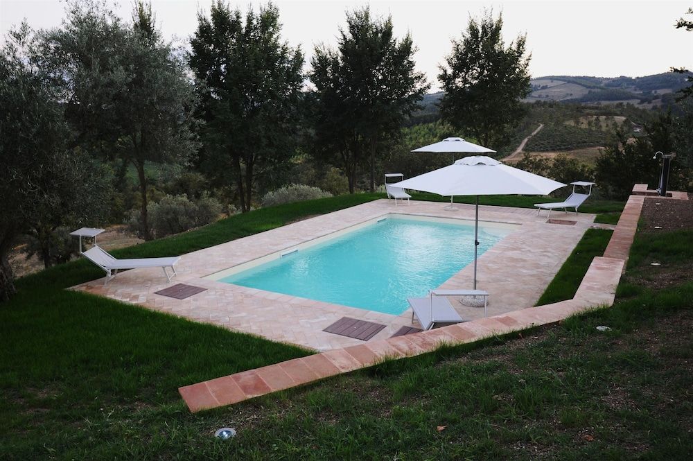 Azienda Agraria Montelujano - Gubbio - Zwembad