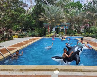 Rung Rueng Resort - Khon Kaen