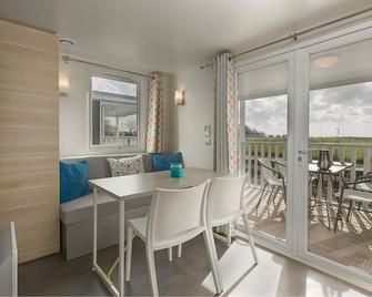 Do you want to enjoy beautiful views and celebrate vacations in a beautiful environment. - Westerland - Essbereich