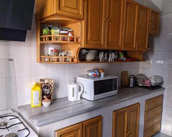 Palm Hostel - Batumi - Küche