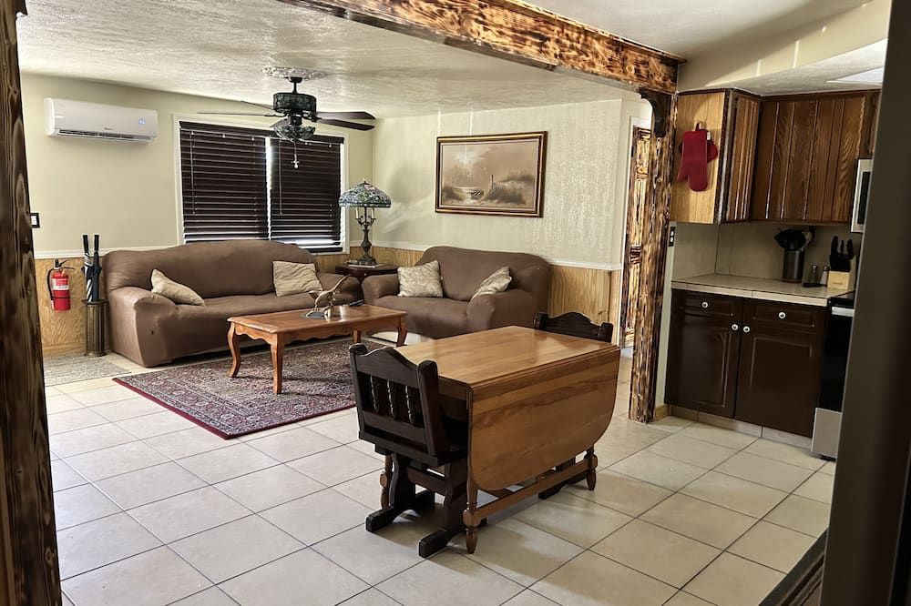 A Relaxing Retreat - Holiday - Living room