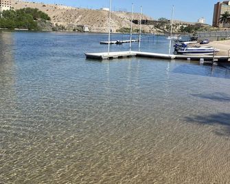 Restful Hangout - Bullhead City