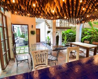 Tiga Lima Homestay Yogyakarta - Daerah Istimewa Yogyakarta - Serambi