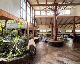 Hotel Hotu Matua by EI - Hanga Roa - לובי
