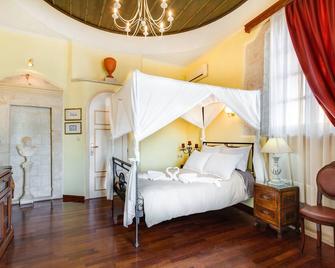 Casa Leone Hotel - Chania - Bedroom