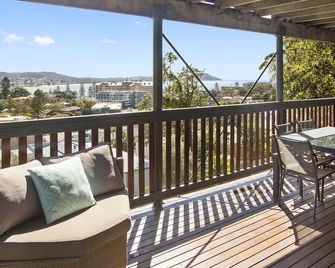 The Haven Beach House 6 Bedroom 4 Bathroom Home Overlooking Terrigal Beach - ترّيغال - شرفة
