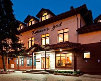Hotel Podzamcze - Dobczyce - Building