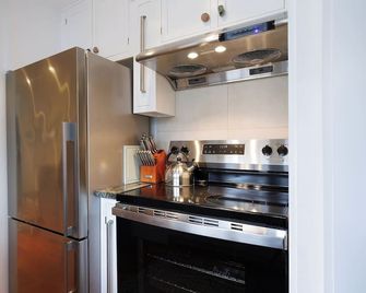 2 BR Next to Beach & Park Entrance! [The Notebook] - Mount Desert - Cocina