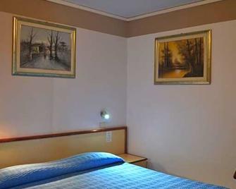 Hotel Miramonti - Sestola - Habitación