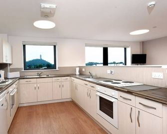 Juniper Court - Stirling - Cocina