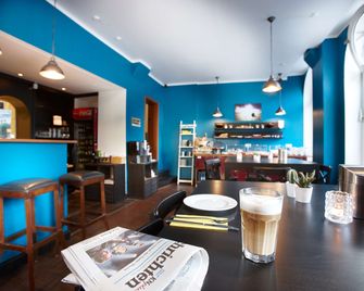 Hotel Liegeplatz 13 Kiel by Premiere Classe - Kiel - Lobby