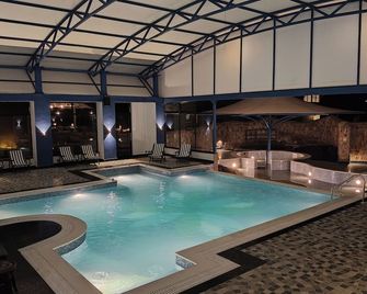 Tathastu Satpura - Pachmarhi - Pool