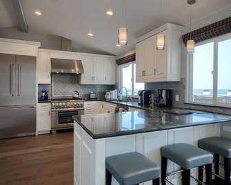Beautiful Ocean View, just down from Shamel Park - Cambria - Kitchen