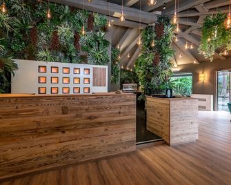 Lake Hotel La Pieve - Pisogne - Рецепція