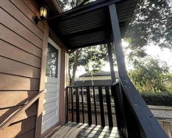 Entire Loft in Montrose District, Housto - יוסטון - מרפסת