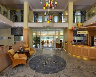 Strandhotel Seerose - Loddin - Lobby