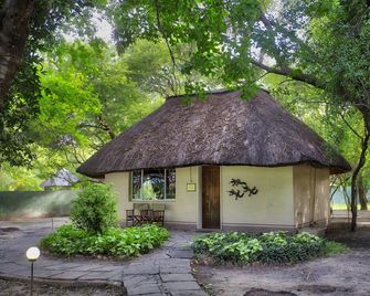 Island Safari Lodge - Maun - Näkymät ulkona