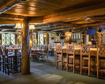 30-50% Off Whiteface Lodge Resort. Sleeps 6. Avail Oct 24th-31st - Lake Placid - Bar