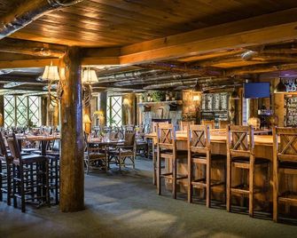 Save 30% Off When You Book @ Whiteface Lodge Resort. Avail Jan 16th-23rd - לייק פלסיד - מסעדה