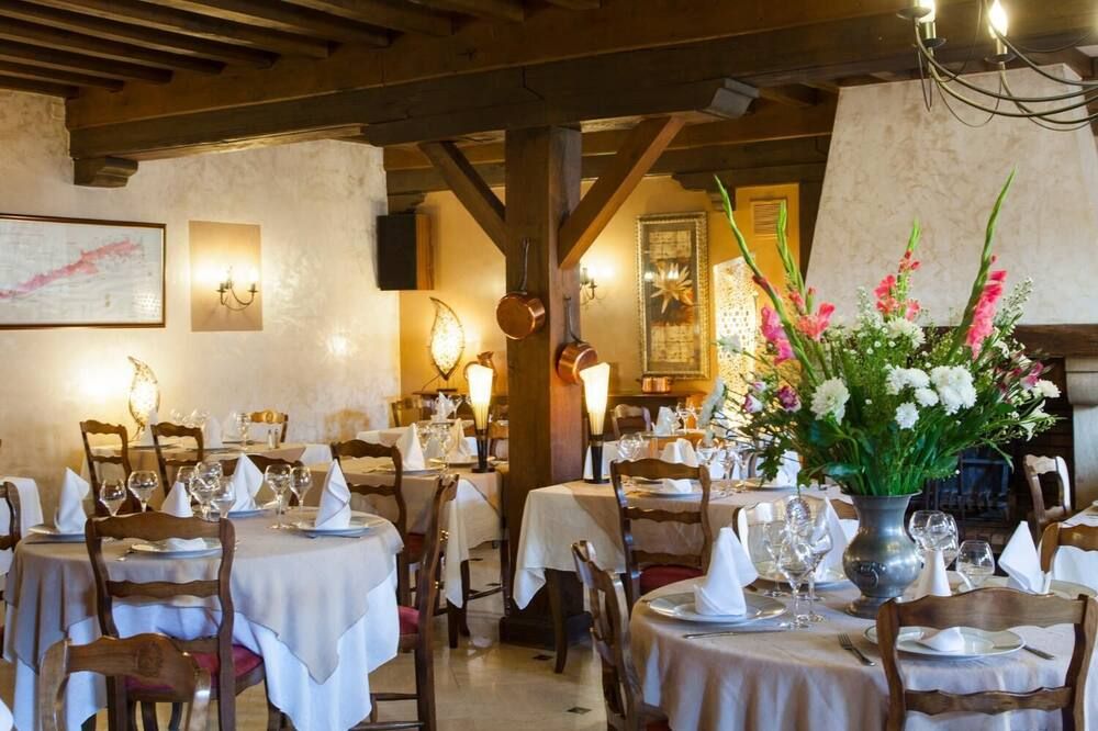 Logis Le Bourguignon - Bèze - Restaurant